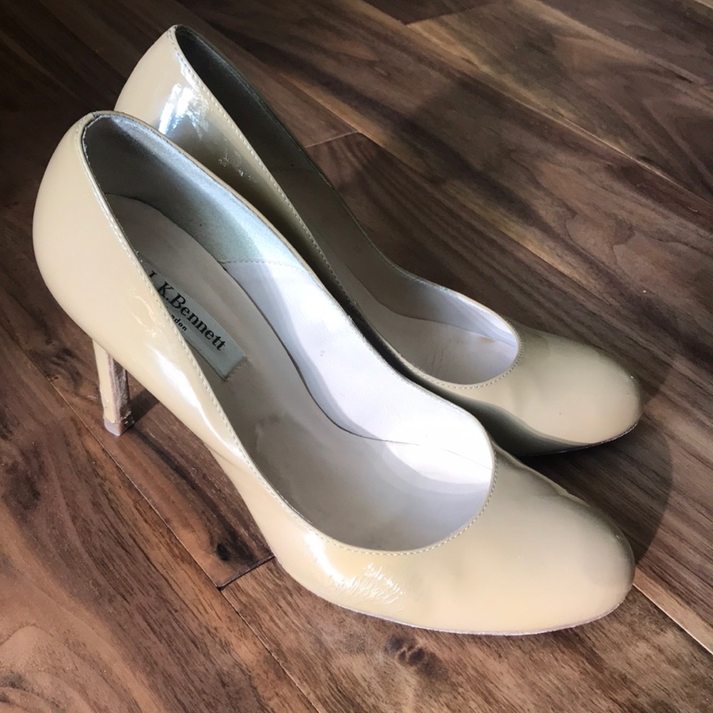 LK Bennett nude patent leather pumps size 38